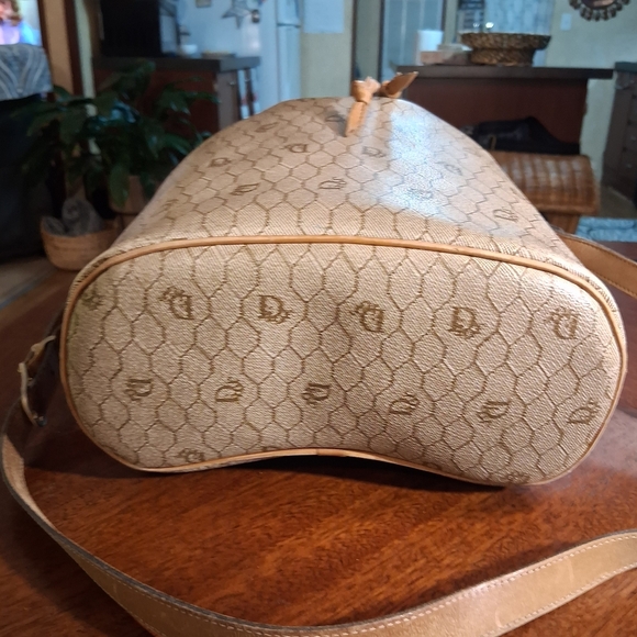 Brown Designer Bucket Bag - Picture 9 of 16